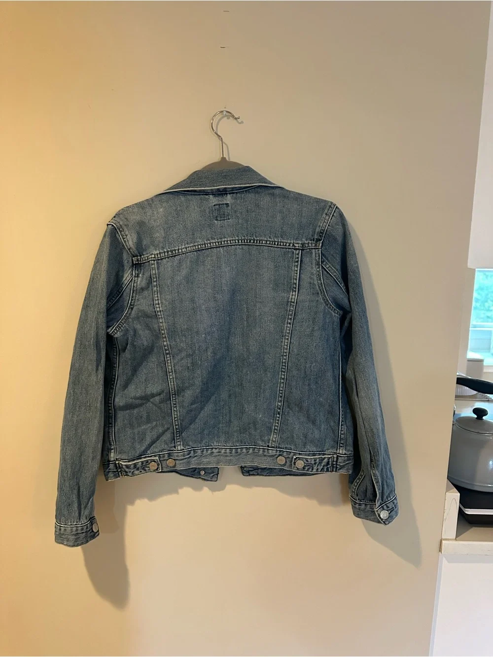 GAP Women’s Denim Jacket - Picture 2 of 7